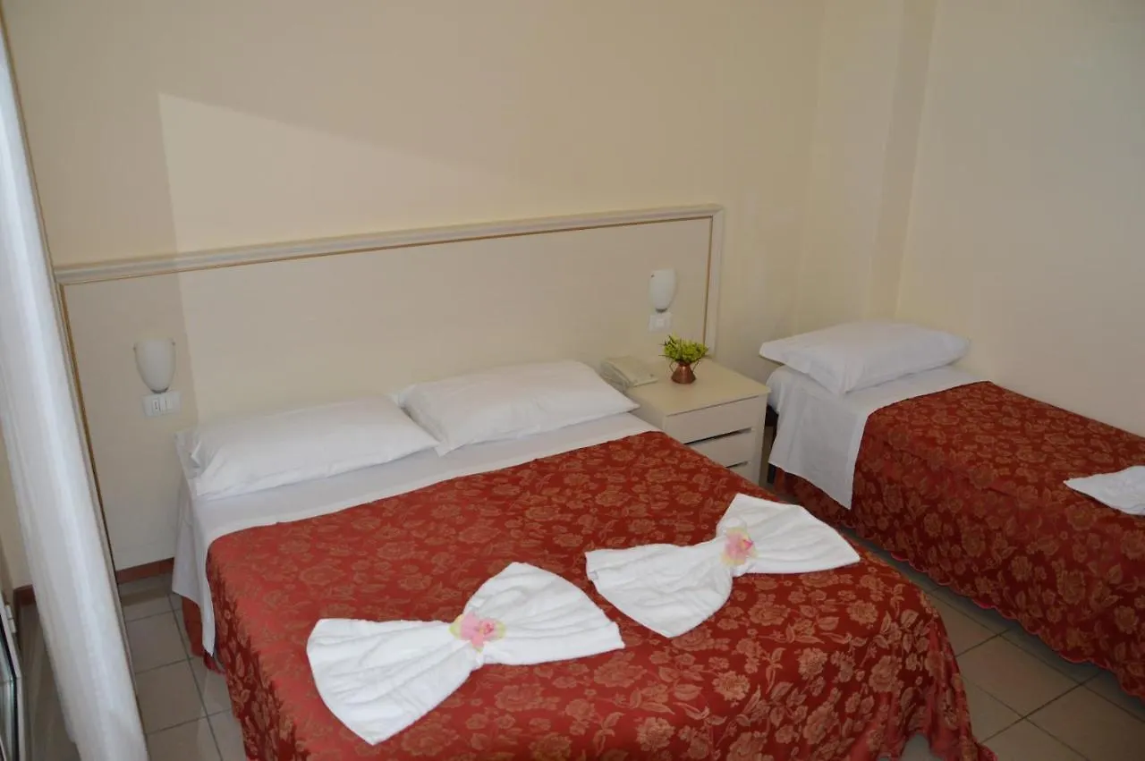 Hotel Carolin Rimini 3*,