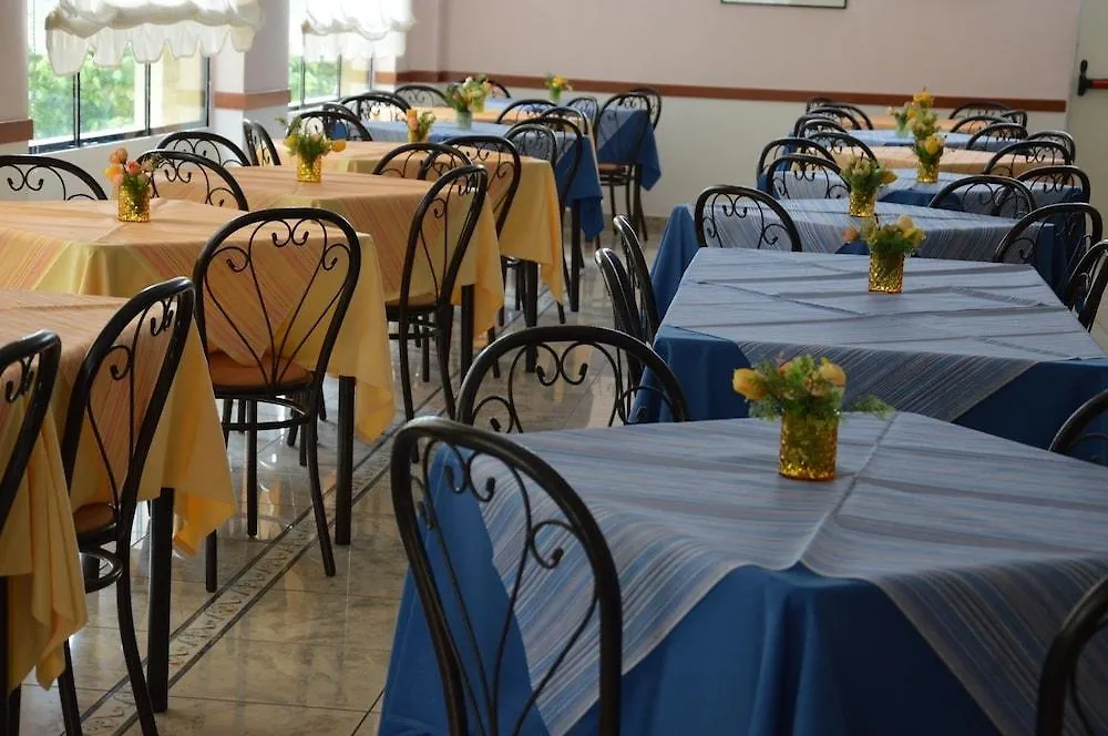Hotel Carolin Rimini 3*,